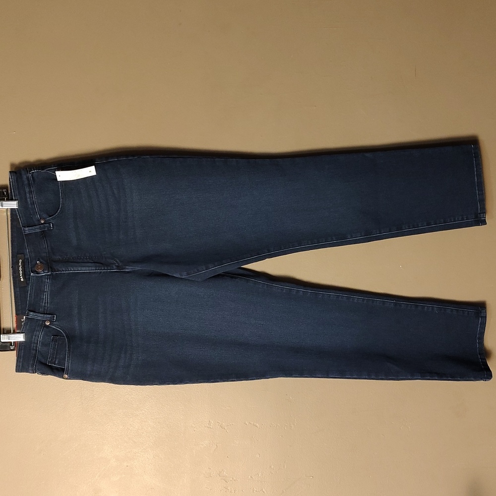 Bandolino Dark Wash Amy Cut Straight Leg Jeans Size 14 NWT